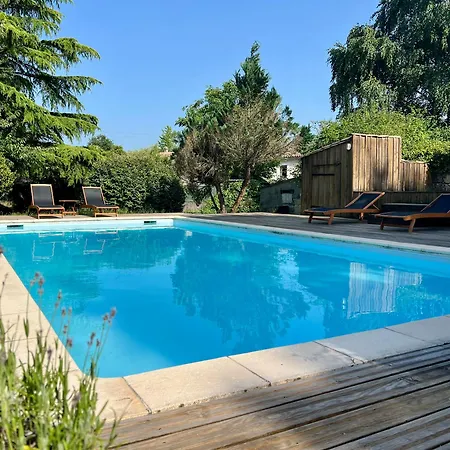 Cocon Nature Proche Bordeaux Bed & Breakfast 3*